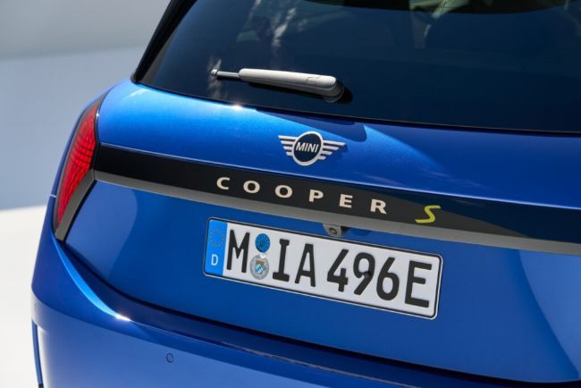 2023/09/MINI-Cooper-Electric-2024-7.jpg