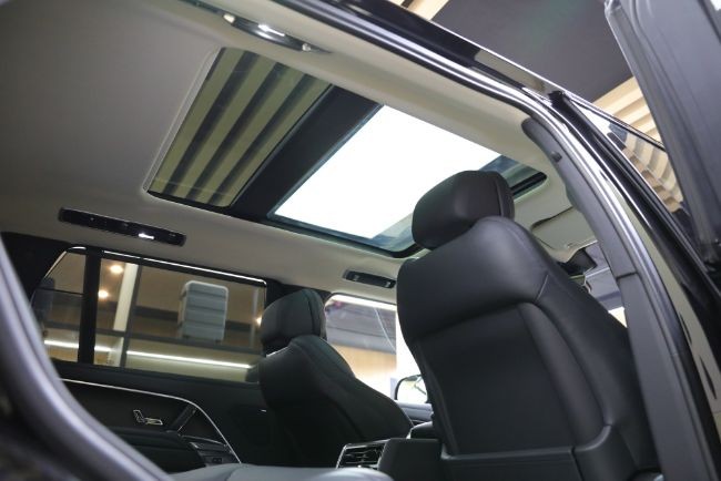2023/09/New-Range-Rover-PHEV-2.jpg