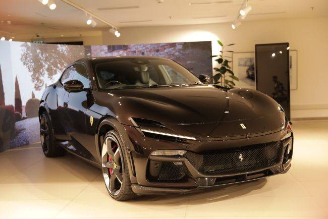 Gebrakan di Segmen Baru, Ini Lawan Ferrari Purosangue di Indonesia Ferrari Purosangue