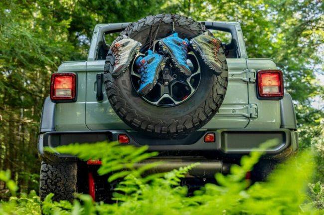 Sepatu Moab Kolaborasi Jeep Ini Bikin Makin Gaya Saat Trekking Sepatu Moab Jeep