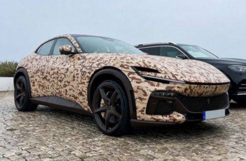 Ferrari Purosangue Ini Dimodif Gaya Piksel, Ternyata Pemiliknya Tidak Asing Ferrari Purosangue Ini Dimodif Gaya Piksel, Ternyata Pemiliknya Tidak Asing
