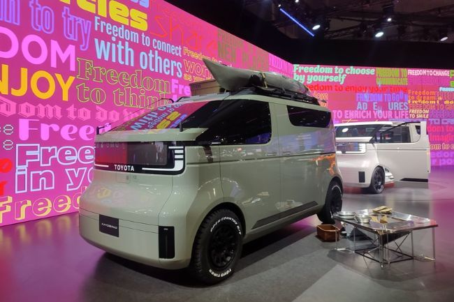 Toyota Kayoibako concept