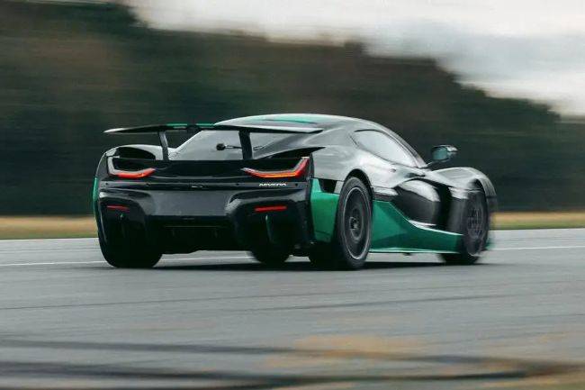 Di Luar Logika, Rimac Nevera Pecahkan Rekor Kecepatan Mundur Terkencang Di Dunia Rekor Mundur Rimac Nevera