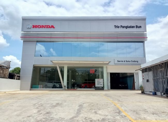 Peresmian Honda Trio Kalimantan