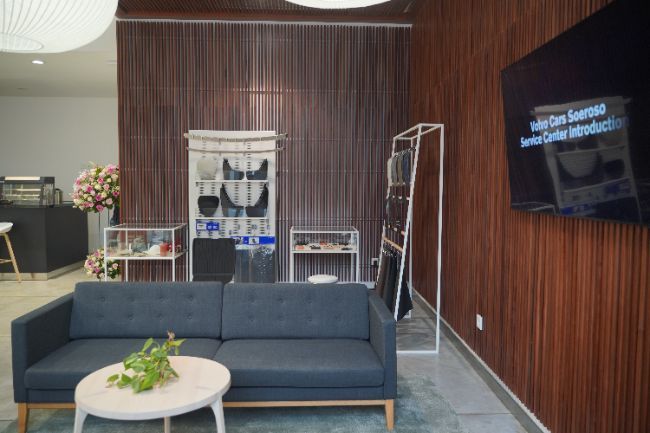 2023/12/Volvo-Service-Center-Soeroso_Customer-area.jpg