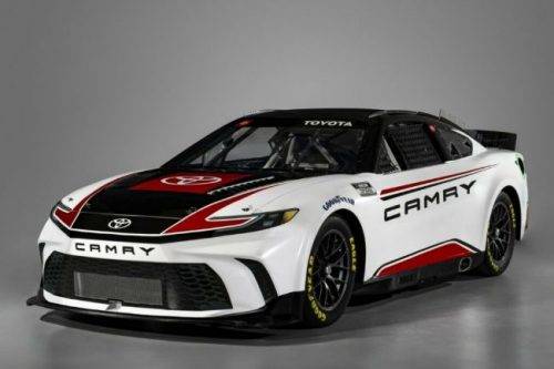 Toyota Camry Rilis Versi NASCAR Generasi Baru, Adopsi Mesin Hybrid Toyota Camry Rilis Versi NASCAR Generasi Baru, Adopsi Mesin Hybrid