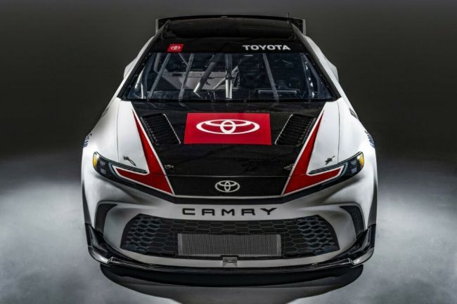 2023/12/Toyota-Camry-NASCAR-2024-4.jpg