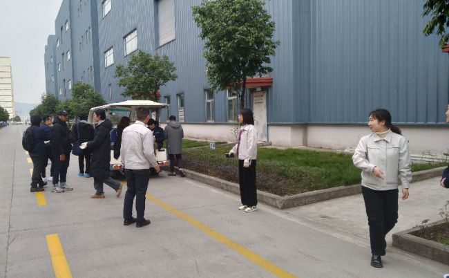 Pabrik baterai BYD di Chognqing