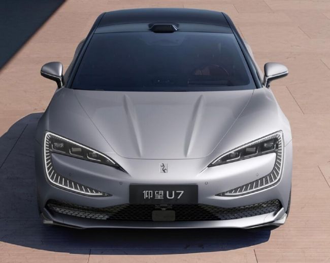 2024/01/BYD-YangWang-U7-2.jpg