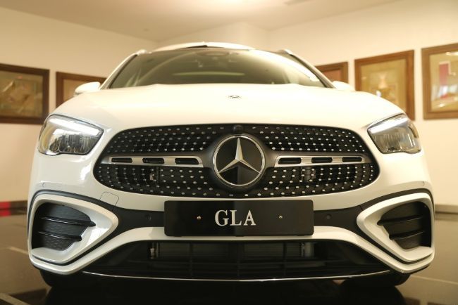 2024/02/Mercedes-Benz-GLA-200-AMG-Line-2024-4.jpeg