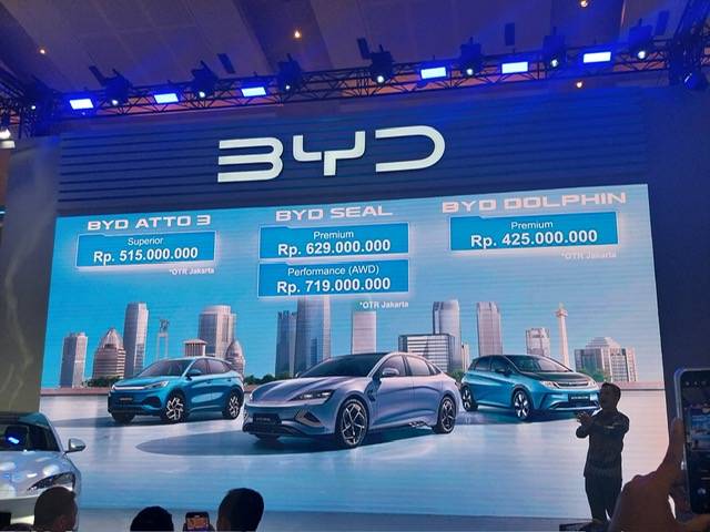 IIMS 2024: Harga Resmi BYD Dolphin, Atto3 & Seal Akhirnya Meluncur BYD
