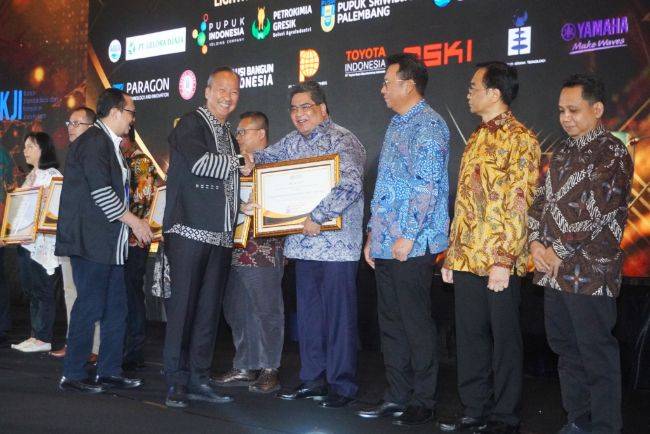 PT TMMIN Mendapat Penghargaan National Lighthouse Industry 2024 PT TMMIN mendapt penghargaan National Lighthouse Industry 2024