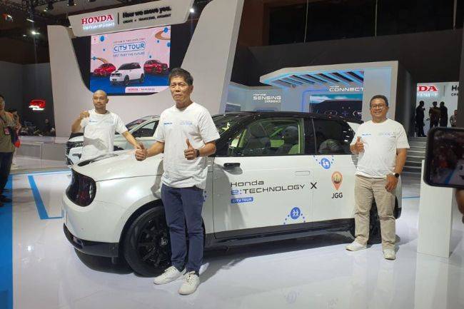 IIMS 2024: Honda Ajak Gen Z Kenali Elekrifikasi Sambil Belajar Sejarah Jakarta Honda e:Technology City Tour