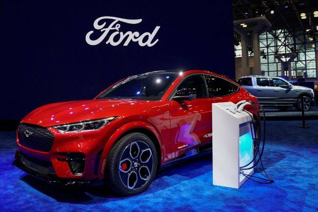 Ford Garap Platform EV Khusus, Agar Bisa Jual Mobil Listrik Murah Ford Mustang Mach-E