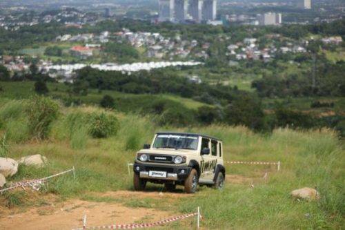 4 Hal Ini Bikin Suzuki Jimny 5 Pintu Tetap Andal Diajak Off-Road 4 Hal Ini Bikin Suzuki Jimny 5 Pintu Tetap Andal Diajak Off-Road