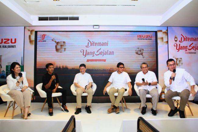 Demi Lebaran Bersama Keluarga, Isuzu Ajak Sopir Truk Mudik Gratis Isuzu Mudik Gratis