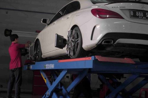 Spesialis Kaki-Kaki Mobil, Bengkel Ini Punya Banyak Paket Perawatan Menarik