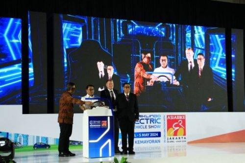 PEVS 2024 Resmi Dibuka, Jadi Pameran EV Terbesar di Asia Tenggara PEVS 2024 Resmi Dibuka, Jadi Pameran EV Terbesar di Asia Tenggara