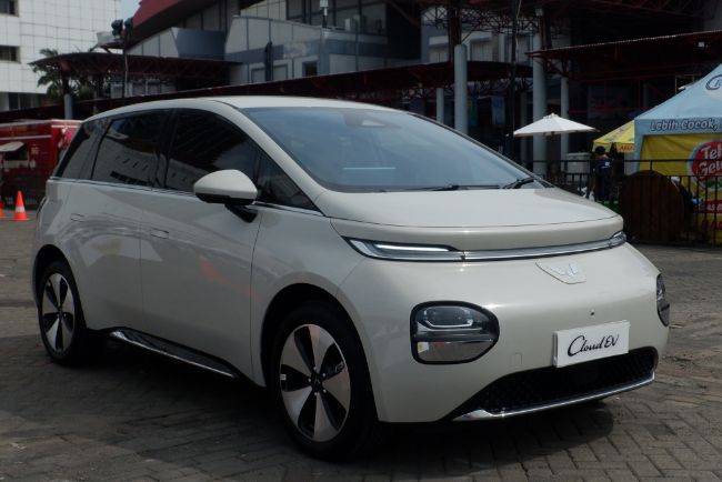 PEVS 2024: Ditawarkan Rp410 Jutaan, Wuling Cloud EV Sudah Bisa Dipesan Wuling Cloud EV