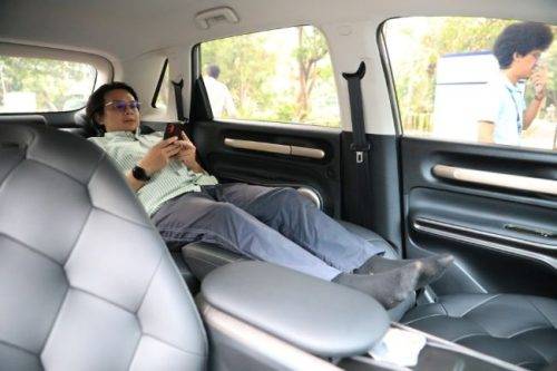 Menikmati Sofa Mode di Wuling Cloud EV, Begini Caranya Menikmati Sofa Mode di Wuling Cloud EV, Begini Caranya