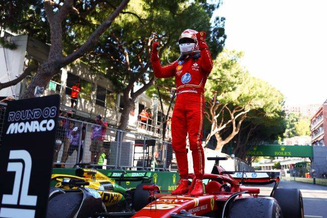 F1: Bantah Kutukan GP Monaco, Leclerc Menang di Balap Kandang Leclerc