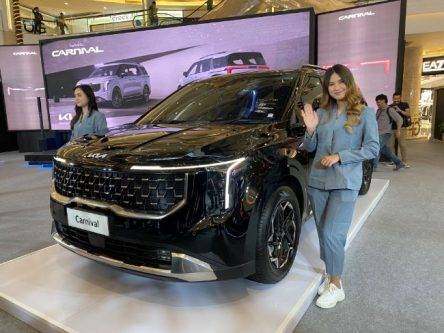 Kia Carnival Facelift Meluncur Bertampang Futurustis, Harga Tembus Rp1 M Kia Carnival Facelift Meluncur Bertampang Futurustis, Harga Tembus Rp1 M