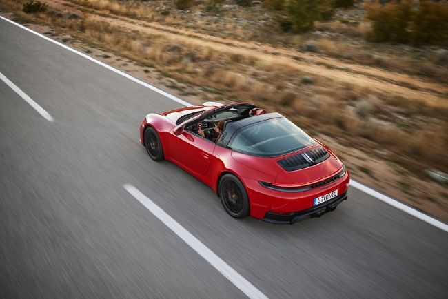 2024/05/Porsche-911-GTS-T-Hybrid-7.jpg