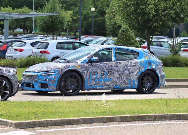 SPYSHOT: Sosok Calon EV Pertama Ferrari Terlihat, Pakai Knalpot Palsu Ferrari EV