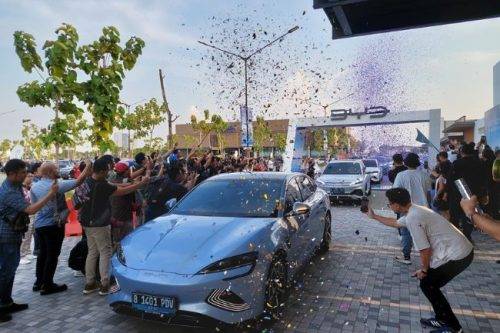 Seribu Unit Pertama BYD Mulai Dikirim ke Konsumen Indonesia Seribu Unit Pertama BYD Mulai Dikirim ke Konsumen Indonesia