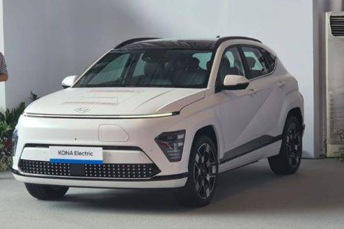 Ditandatangani Jokowi, Kona EV Model Pertama Hasil Produksi Pabrik Baterai Hyundai-LG Ditandatangani Jokowi, Kona EV Model Pertama Hasil Produksi Pabrik Baterai Hyundai-LG