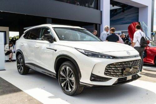 New MG HS Debut di Goodwood Rayakan 100 Tahun, Andalkan Mesin PHEV New MG HS Debut di Goodwood Rayakan 100 Tahun, Andalkan Mesin PHEV