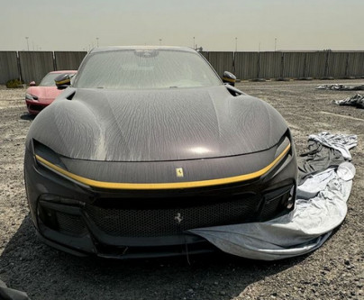 Ferrari Purosangue Bekas Banjir Dijual di Dubai, Berminat Angkut?