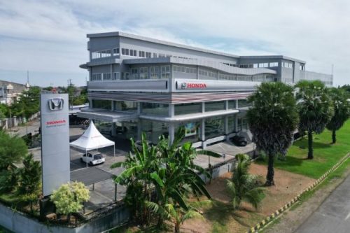 Honda Resmikan Dealer Mobil Bekas Tersertifikasi di Makassar