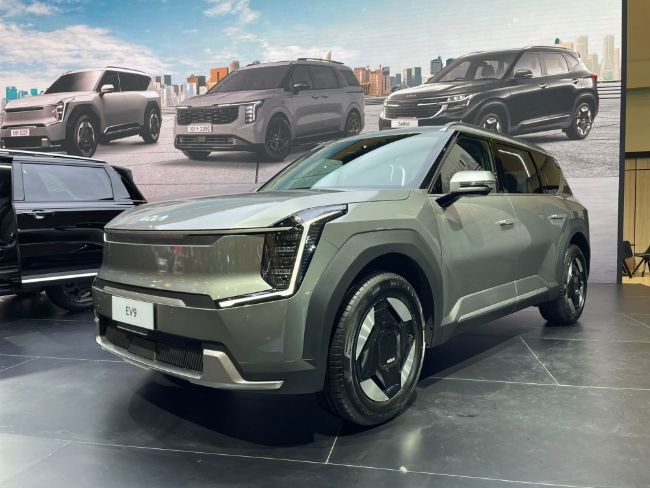 Kia EV9 Earth
