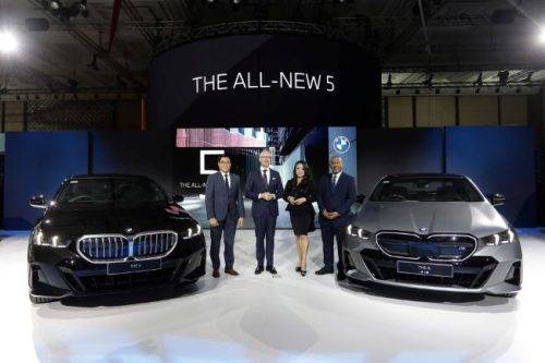 GIIAS 2024: BMW Debut Seri 5 Bensin dan Varian Baru XM GIIAS 2024: BMW Debut Seri 5 Bensin dan Varian Baru XM
