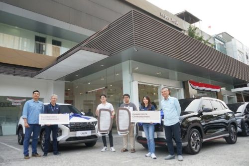Hyundai Gowa Serahkan Mobil Ganti Baru untuk Konsumen yang Alami Kecelakaan Berat