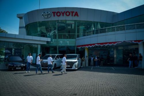 Toyota Kembangkan Terus Ekosistem Elektrifikasi di Jawa Tengah