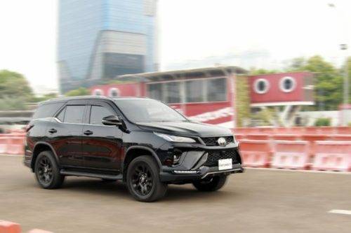 FIRST DRIVE: Toyota Fortuner GR-S 2024, Performa Sama Dengan Fitur Lebih Kaya FIRST DRIVE: Toyota Fortuner GR-S 2024, Performa Sama Dengan Fitur Lebih Kaya