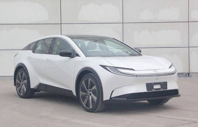 Toyota bZ3C Muncul Versi Produksi, Pakai Jeroan BYD Toyota bZ3C