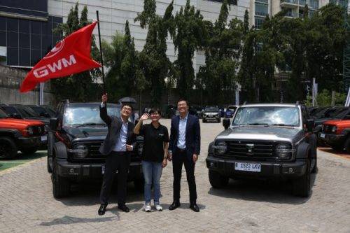 GWM Ungkap Harga Resmi Tank 300 HEV, Langsung Diserahkan ke Konsumen GWM Ungkap Harga Resmi Tank 300 HEV, Langsung Diserahkan ke Konsumen