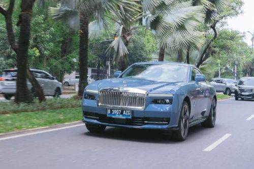 FIRST DRIVE: Kencan Singkat Bersama Rolls-Royce Spectre, Terbuai Ketenangan Tanpa Kompromi FIRST DRIVE: Kencan Singkat Bersama Rolls-Royce Spectre, Terbuai Ketenangan Tanpa Kompromi