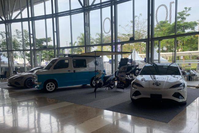 Untuk Kebutuhan Darurat, BYD Seal Ini Dimodifikasi Jadi Mobile Charger Modifikasi EV Mobile Charger