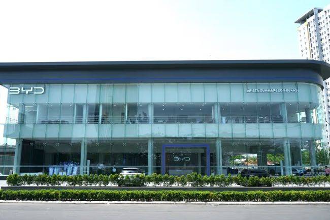 BYD Resmikan 9 Dealer Sekaligus, Termasuk Jakarta, Surabaya dan Pekanbaru Dealer BYD Arista
