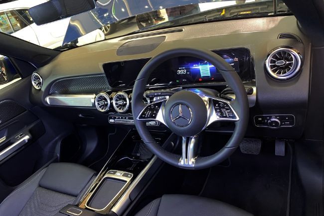 2024/10/Mercedes-Benz-EQB-250-2024-8.jpg