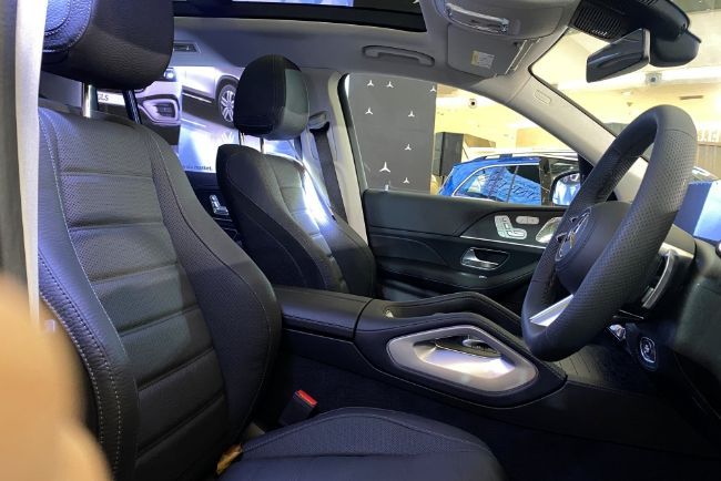 2024/10/Mercedes-Benz-GLS-450-AMG-Line-2024-2.jpg