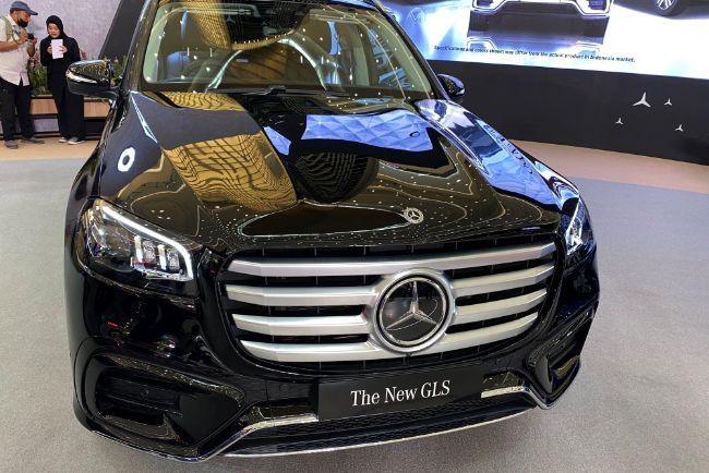 2024/10/Mercedes-Benz-GLS-450-AMG-Line-2024-7.jpg