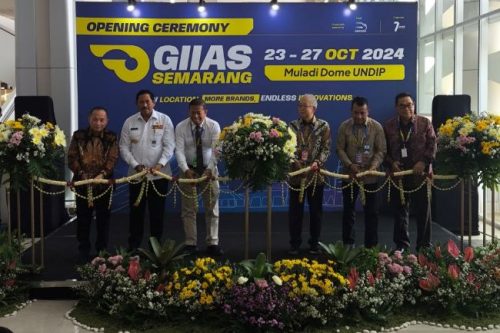 GIIAS Semarang 2024 Resmi Dibuka, Banjir Promo Mobil di Venue Baru GIIAS Semarang 2024 Resmi Dibuka, Banjir Promo Mobil di Venue Baru