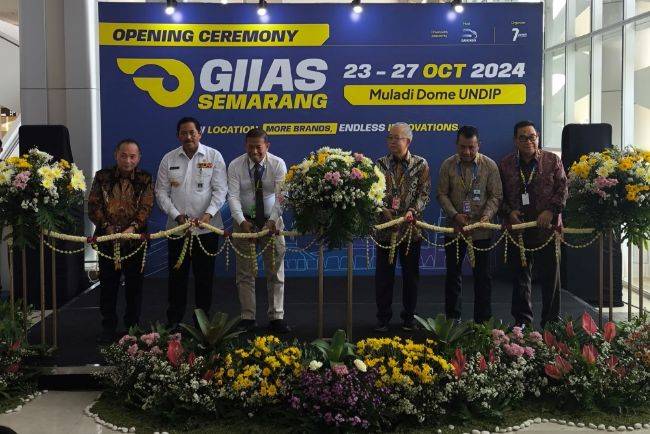 GIIAS Semarang 2024 Resmi Dibuka, Banjir Promo Mobil di Venue Baru GIIAS Semarang 2024