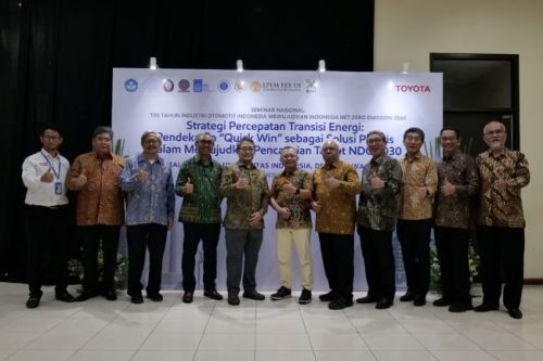 Toyota Angka Isu Percepatan Transisi Energi di Seri Ke-7 Seminar Nasional Toyota Angka Isu Percepatan Transisi Energi di Seri Ke-7 Seminar Nasional