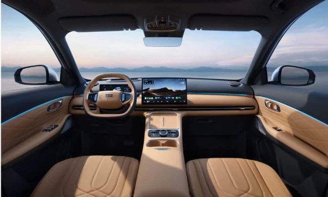 2024/11/Geely-Starship-7-PHEV-3.jpg